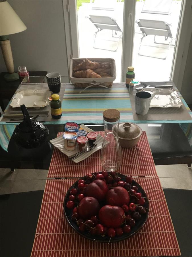 Bed and Breakfast La Pepiniere Saint-Sulpice-et-Cameyrac Exterior foto